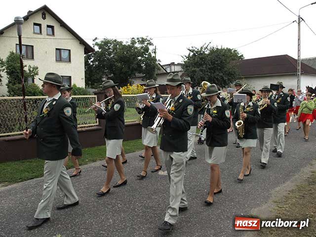 Zdjęcie w galerii na portalu naszraciborz.pl: Wielkie show w Roszkowie wiadomości z regionu