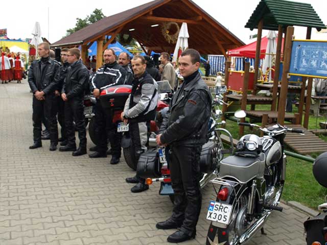 Zdjęcie w galerii na portalu naszraciborz.pl: Wielkie show w Roszkowie wiadomości z regionu