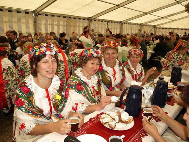 Zdjęcie w galerii na portalu naszraciborz.pl: Wielkie show w Roszkowie wiadomości z regionu