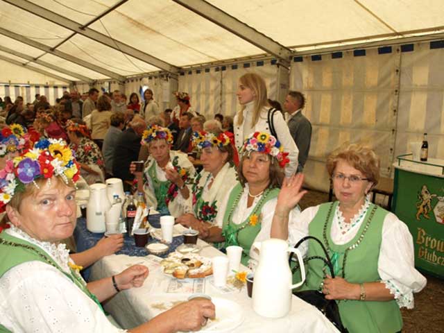 Zdjęcie w galerii na portalu naszraciborz.pl: Wielkie show w Roszkowie wiadomości z regionu