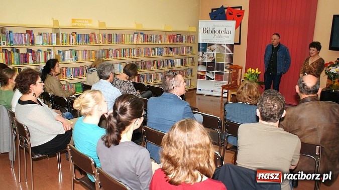 Zdjęcie w galerii na portalu naszraciborz.pl: Umiem podsłuchiwać i podglądać – spotkanie z Krzysztofem Vargą wiadomości z regionu