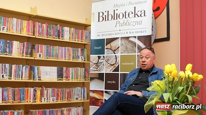 Zdjęcie w galerii na portalu naszraciborz.pl: Umiem podsłuchiwać i podglądać – spotkanie z Krzysztofem Vargą wiadomości z regionu