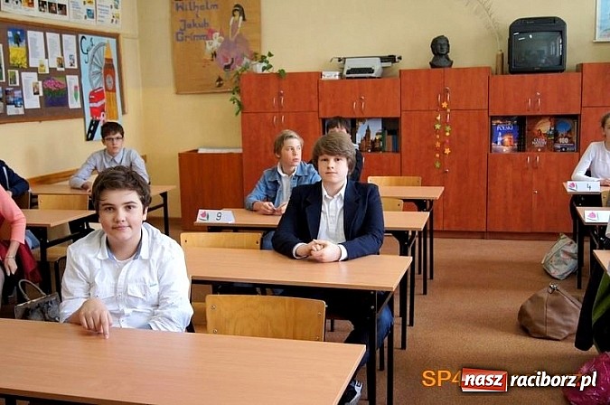 Zdjęcie w galerii na portalu naszraciborz.pl: XVI Międzyszkolny Konkurs Humanistyczny w SP4 wiadomości z regionu