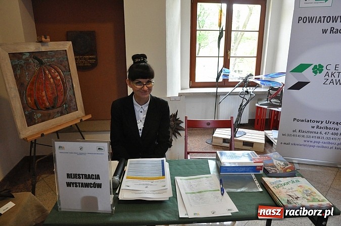 Zdjęcie w galerii na portalu naszraciborz.pl: Powiatowe Targi Pracy, Edukacji i Przedsiębiorczości na zamku wiadomości z regionu