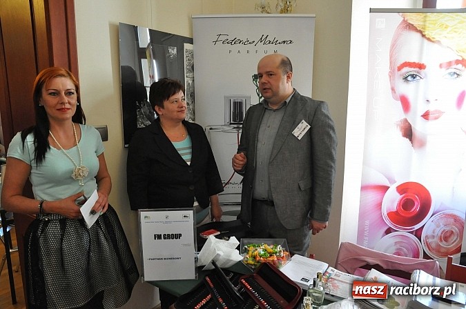 Zdjęcie w galerii na portalu naszraciborz.pl: Powiatowe Targi Pracy, Edukacji i Przedsiębiorczości na zamku wiadomości z regionu