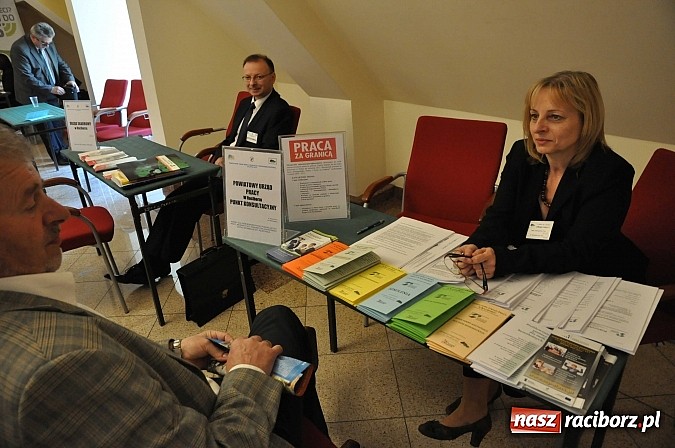Zdjęcie w galerii na portalu naszraciborz.pl: Powiatowe Targi Pracy, Edukacji i Przedsiębiorczości na zamku wiadomości z regionu