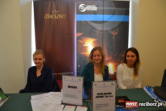 Zdjęcie w galerii na portalu naszraciborz.pl: Powiatowe Targi Pracy, Edukacji i Przedsiębiorczości na zamku wiadomości z regionu