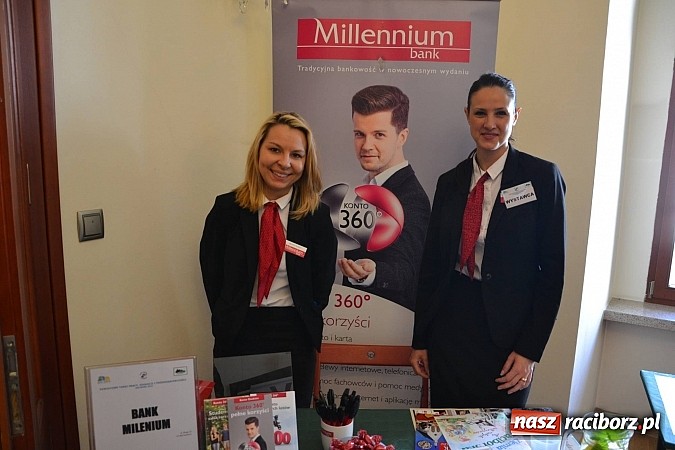 Zdjęcie w galerii na portalu naszraciborz.pl: Powiatowe Targi Pracy, Edukacji i Przedsiębiorczości na zamku wiadomości z regionu