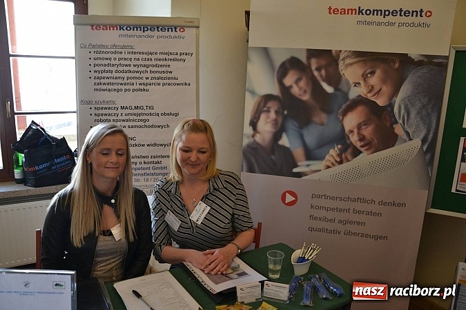 Zdjęcie w galerii na portalu naszraciborz.pl: Powiatowe Targi Pracy, Edukacji i Przedsiębiorczości na zamku wiadomości z regionu