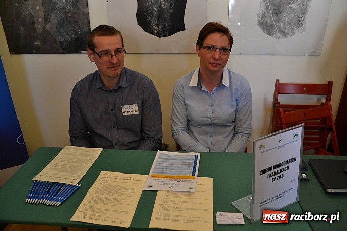 Zdjęcie w galerii na portalu naszraciborz.pl: Powiatowe Targi Pracy, Edukacji i Przedsiębiorczości na zamku wiadomości z regionu