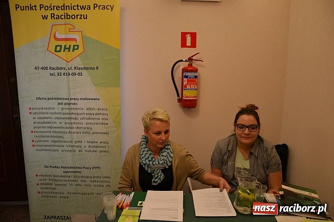 Zdjęcie w galerii na portalu naszraciborz.pl: Powiatowe Targi Pracy, Edukacji i Przedsiębiorczości na zamku wiadomości z regionu