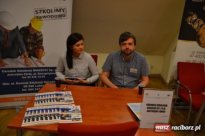 Zdjęcie w galerii na portalu naszraciborz.pl: Powiatowe Targi Pracy, Edukacji i Przedsiębiorczości na zamku wiadomości z regionu