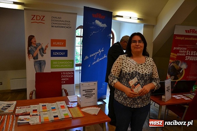 Zdjęcie w galerii na portalu naszraciborz.pl: Powiatowe Targi Pracy, Edukacji i Przedsiębiorczości na zamku wiadomości z regionu