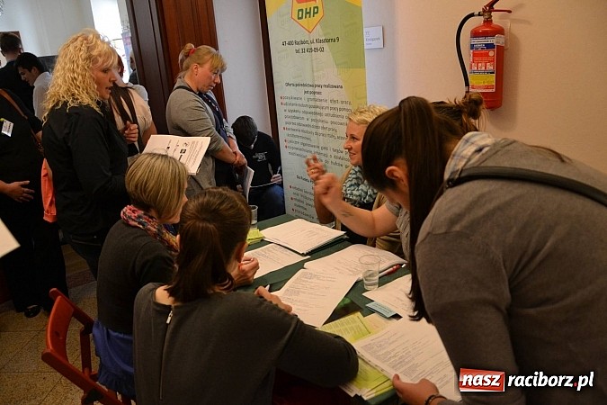 Zdjęcie w galerii na portalu naszraciborz.pl: Powiatowe Targi Pracy, Edukacji i Przedsiębiorczości na zamku wiadomości z regionu