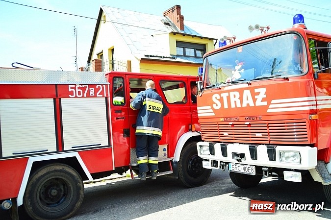 Zdjęcie w galerii na portalu naszraciborz.pl: Pożar szkoły w Rudniku - ćwiczenia strażaków wiadomości z regionu