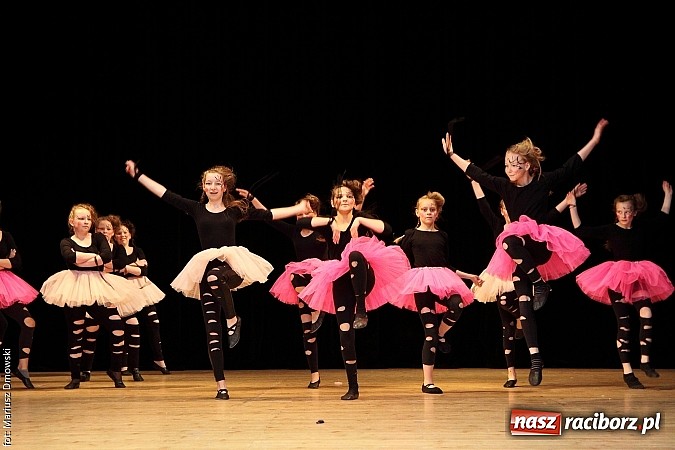 Zdjęcie w galerii na portalu naszraciborz.pl: Taniec królował dziś na deskach RCK  wiadomości z regionu