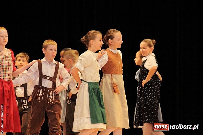 Zdjęcie w galerii na portalu naszraciborz.pl: Taniec królował dziś na deskach RCK  wiadomości z regionu