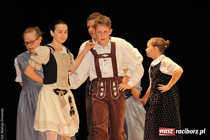 Zdjęcie w galerii na portalu naszraciborz.pl: Taniec królował dziś na deskach RCK  wiadomości z regionu