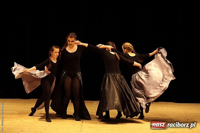 Zdjęcie w galerii na portalu naszraciborz.pl: Taniec królował dziś na deskach RCK  wiadomości z regionu
