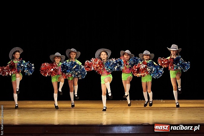 Zdjęcie w galerii na portalu naszraciborz.pl: Taniec królował dziś na deskach RCK  wiadomości z regionu