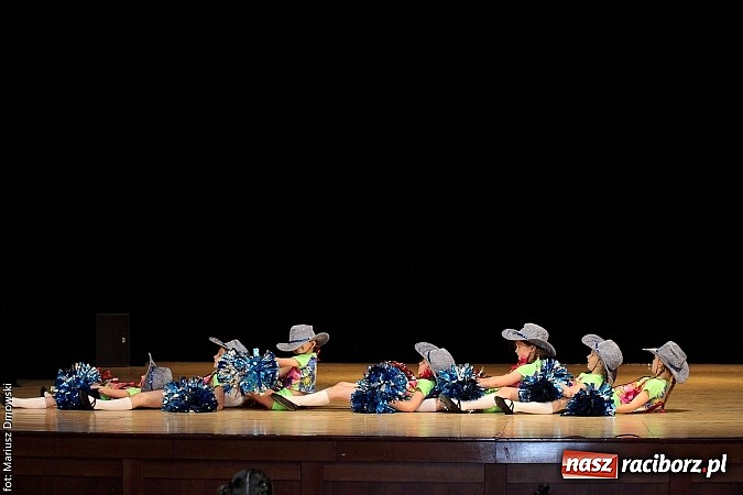 Zdjęcie w galerii na portalu naszraciborz.pl: Taniec królował dziś na deskach RCK  wiadomości z regionu