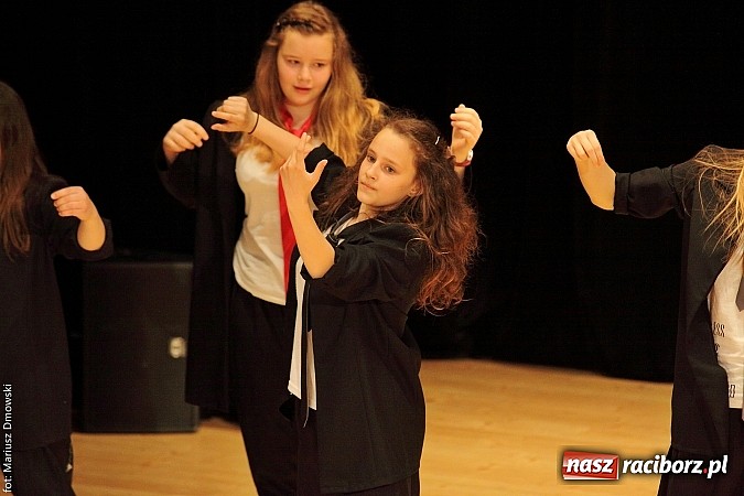 Zdjęcie w galerii na portalu naszraciborz.pl: Taniec królował dziś na deskach RCK  wiadomości z regionu