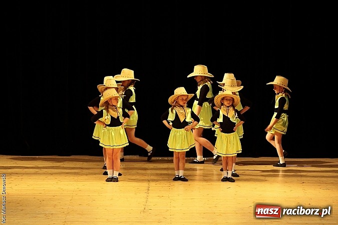 Zdjęcie w galerii na portalu naszraciborz.pl: Taniec królował dziś na deskach RCK  wiadomości z regionu