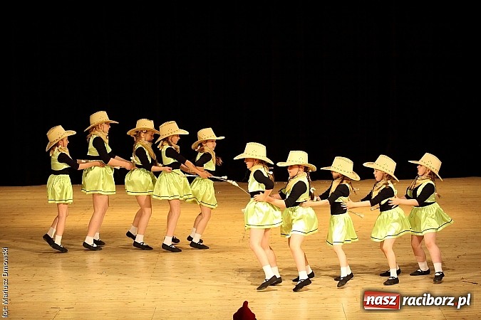 Zdjęcie w galerii na portalu naszraciborz.pl: Taniec królował dziś na deskach RCK  wiadomości z regionu