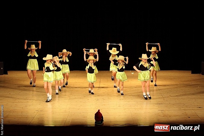Zdjęcie w galerii na portalu naszraciborz.pl: Taniec królował dziś na deskach RCK  wiadomości z regionu