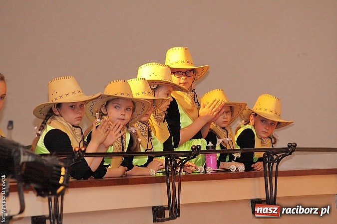 Zdjęcie w galerii na portalu naszraciborz.pl: Taniec królował dziś na deskach RCK  wiadomości z regionu