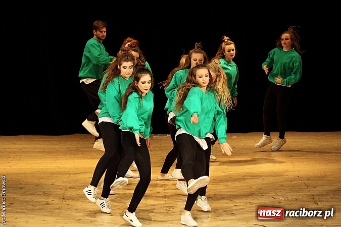 Zdjęcie w galerii na portalu naszraciborz.pl: Taniec królował dziś na deskach RCK  wiadomości z regionu