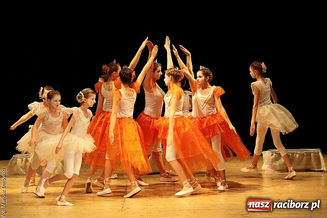 Zdjęcie w galerii na portalu naszraciborz.pl: Taniec królował dziś na deskach RCK  wiadomości z regionu