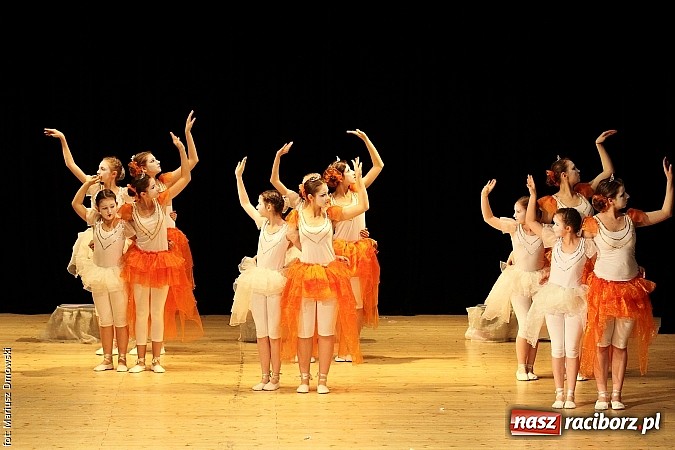 Zdjęcie w galerii na portalu naszraciborz.pl: Taniec królował dziś na deskach RCK  wiadomości z regionu