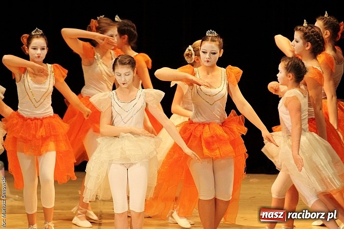 Zdjęcie w galerii na portalu naszraciborz.pl: Taniec królował dziś na deskach RCK  wiadomości z regionu