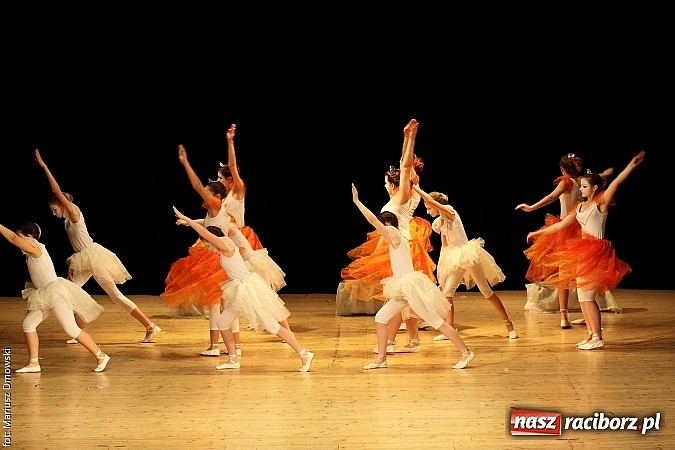 Zdjęcie w galerii na portalu naszraciborz.pl: Taniec królował dziś na deskach RCK  wiadomości z regionu