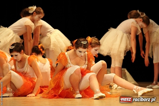 Zdjęcie w galerii na portalu naszraciborz.pl: Taniec królował dziś na deskach RCK  wiadomości z regionu