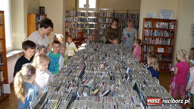 Zdjęcie w galerii na portalu naszraciborz.pl: Dzień otwartych drzwi w książnicy  wiadomości z regionu