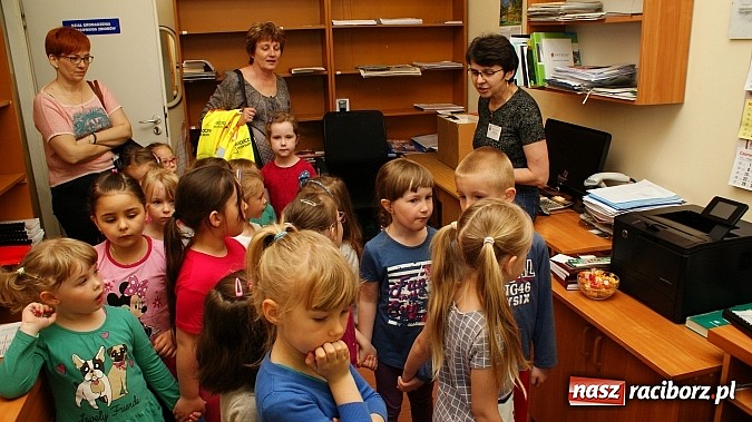 Zdjęcie w galerii na portalu naszraciborz.pl: Dzień otwartych drzwi w książnicy  wiadomości z regionu