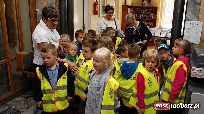 Zdjęcie w galerii na portalu naszraciborz.pl: Dzień otwartych drzwi w książnicy  wiadomości z regionu