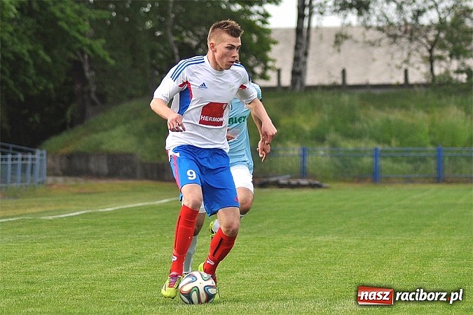 Zdjęcie w galerii na portalu naszraciborz.pl: Pierwsze zwycięstwo nowego trenera. Unia pokonała Radziechowy-Wieprz wiadomości z regionu