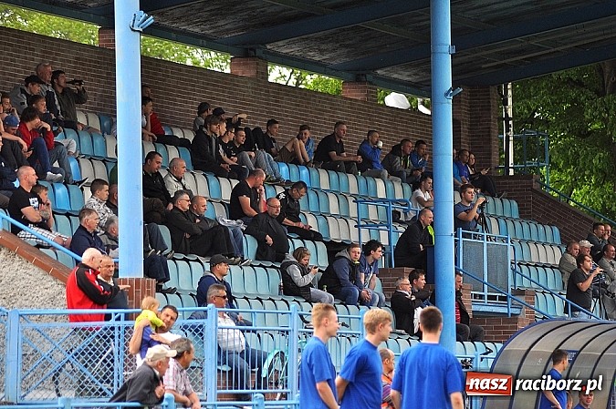 Zdjęcie w galerii na portalu naszraciborz.pl: Pierwsze zwycięstwo nowego trenera. Unia pokonała Radziechowy-Wieprz wiadomości z regionu