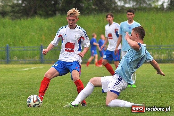 Zdjęcie w galerii na portalu naszraciborz.pl: Pierwsze zwycięstwo nowego trenera. Unia pokonała Radziechowy-Wieprz wiadomości z regionu
