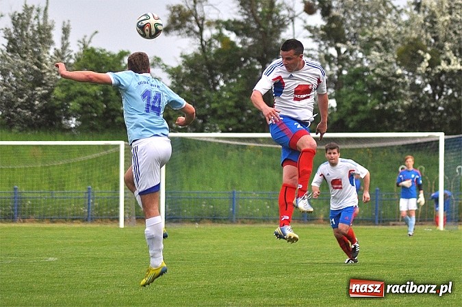 Zdjęcie w galerii na portalu naszraciborz.pl: Pierwsze zwycięstwo nowego trenera. Unia pokonała Radziechowy-Wieprz wiadomości z regionu