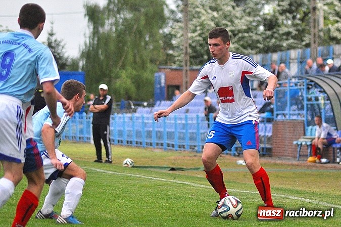 Zdjęcie w galerii na portalu naszraciborz.pl: Pierwsze zwycięstwo nowego trenera. Unia pokonała Radziechowy-Wieprz wiadomości z regionu