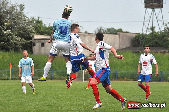 Zdjęcie w galerii na portalu naszraciborz.pl: Pierwsze zwycięstwo nowego trenera. Unia pokonała Radziechowy-Wieprz wiadomości z regionu