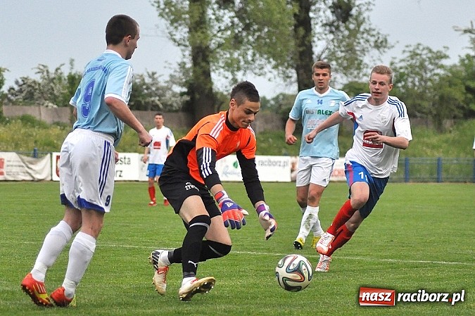 Zdjęcie w galerii na portalu naszraciborz.pl: Pierwsze zwycięstwo nowego trenera. Unia pokonała Radziechowy-Wieprz wiadomości z regionu