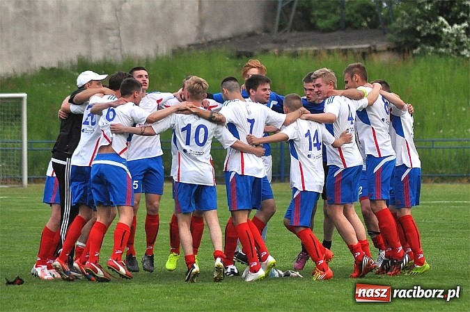 Zdjęcie w galerii na portalu naszraciborz.pl: Pierwsze zwycięstwo nowego trenera. Unia pokonała Radziechowy-Wieprz wiadomości z regionu
