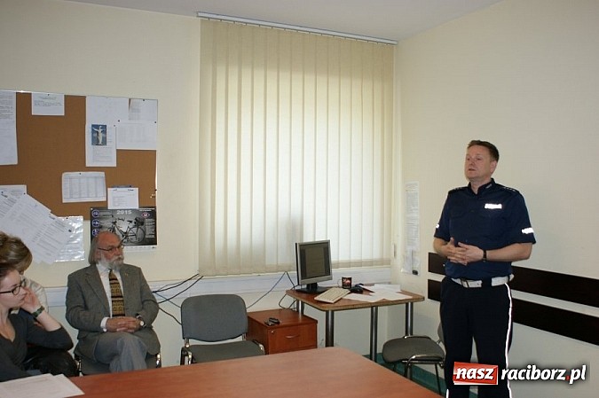 Zdjęcie w galerii na portalu naszraciborz.pl: Wspólne warsztaty raciborskich policjantów ze studentami PWSZ wiadomości z regionu