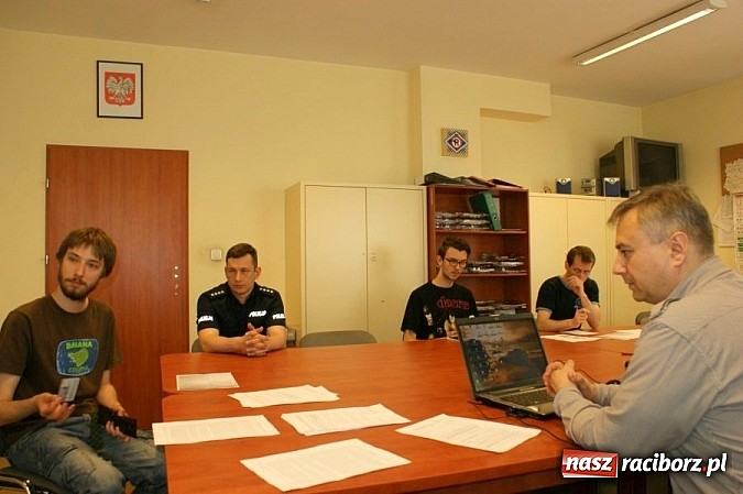 Zdjęcie w galerii na portalu naszraciborz.pl: Wspólne warsztaty raciborskich policjantów ze studentami PWSZ wiadomości z regionu