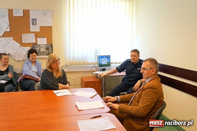 Zdjęcie w galerii na portalu naszraciborz.pl: Wspólne warsztaty raciborskich policjantów ze studentami PWSZ wiadomości z regionu
